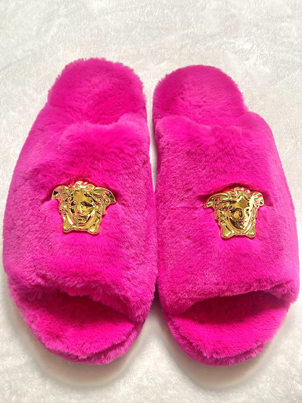 M10 W11 Versace pink slippers
